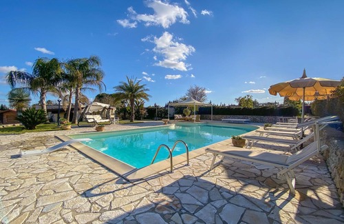 Scorrano Villa | Villa Nicrys by Perle di Puglia