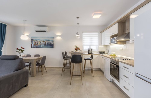 Omis Villa | Villa Nike family house, in the natural environment on the hill with sea view