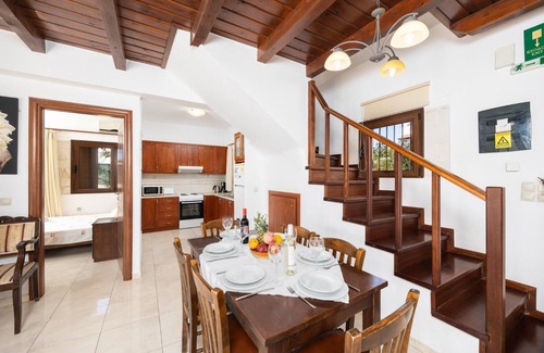 Kefalas Villa | Villa Nikolas Large Private Pool, A/C, WiFi