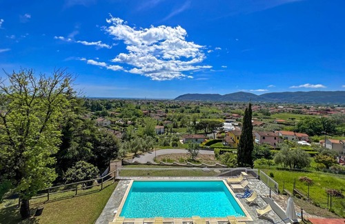 Castelnuovo Magra Villa | Villa Nocturno - Five Bedroom Villa, Sleeps 10