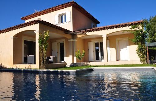 Pertuis Villa | Villa Noa Pertuis