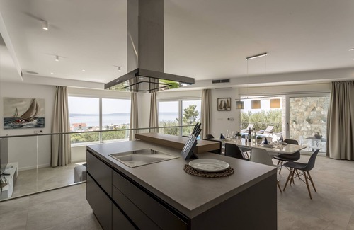Kastel Gomilica Villa | Villa Noni - heated pool, sea view, bbq & garage