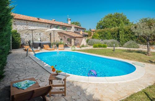 Diklici House | Villa Nonni-romantic stone house