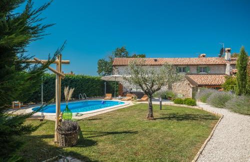 Diklici House | Villa Nonni-romantic stone house