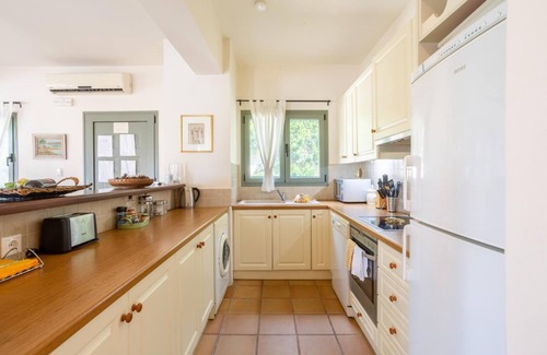 Mousata Villa | Villa Nora - Two Bedroom Villa, Sleeps 4