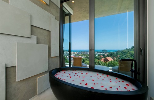 Kata Villa | Villa Nordic Star Seaview Near Kata Beach