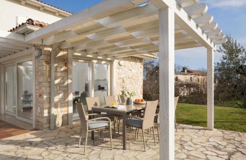 Rojnici Villa | Villa Novena