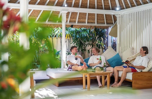 North Legian Villa | Villa NyumpenenStunning 4BR 1600M2 Garden Oasis