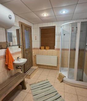 Roja Villa | Villa Oši