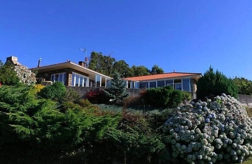 Vilarrube Villa | Villa O Baleo (near to Baleo beach)