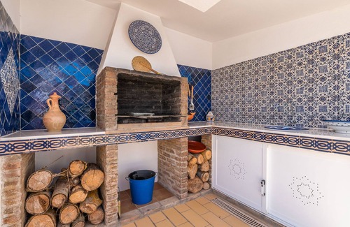 Gale Villa | Villa Oasis Galé - Luxury, private pool, AC, wifi and 5 mins from the beach