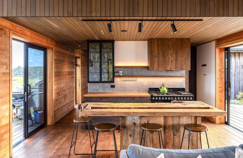 Onetangi Cabin | Villa Obsidian by Waiheke Pure