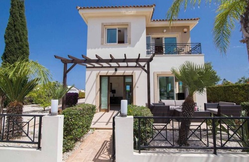Sotira Villa | Villa Oceania 21 is located away from the hustle and bustle of nearby Ayia Napa