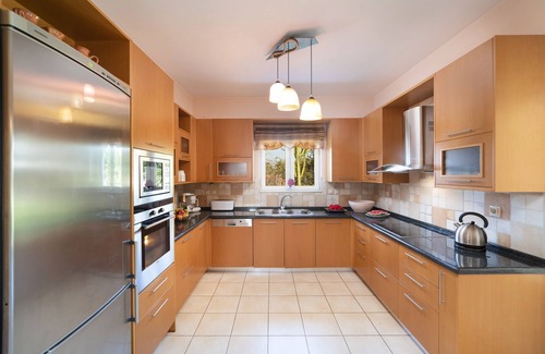 Rousa Limni Villa | Villa Odyssia-unique experience of relaxation and comfort close to sandy beach