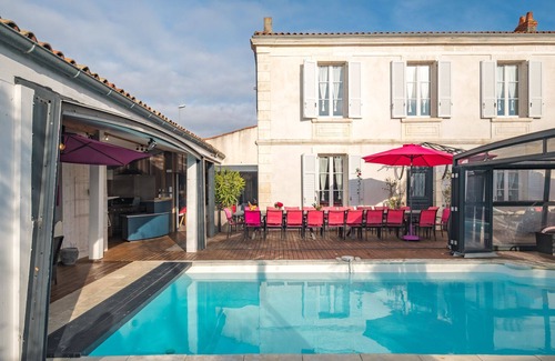 Angoulins Villa | Villa of character of 200 sq.m, close to sea, shops, heated pool & private spa