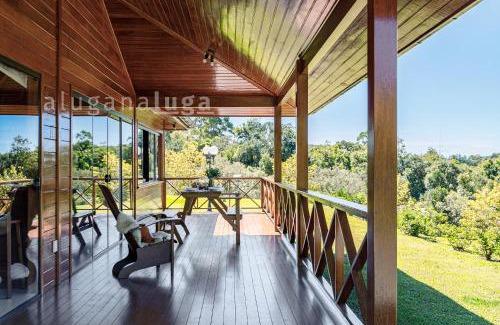 Rancho Queimado House | Villa of the Plane Trees in Rancho Queimado