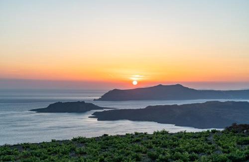 Santorini Villa | Villa Oinos - Sunset Views