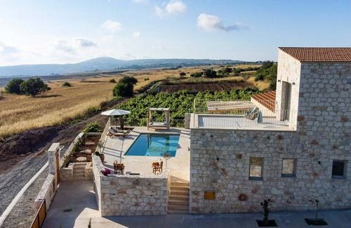 Kathikas Villa | Villa Oinothea, Kathikas - a villa that sleeps 8 guests in 4 bedrooms