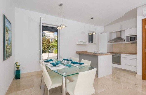 Cove Makarac (Milna) Apartment | Villa Old Mill 3 Bedroom Villa with shared pool