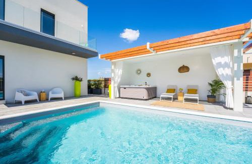 Sukosan Villa | Villa Olea with heated pool and jacuzzi