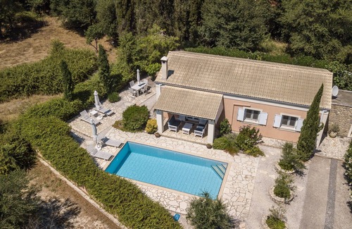 Afra Villa | Villa Oleander - Relaxing - Secluded - Private - Tranquil