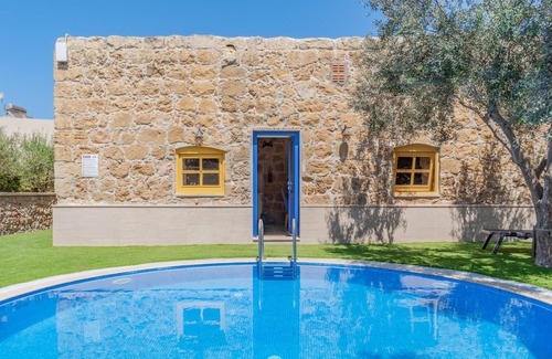 Xaghra Villa | Villa Oliva 4 bedroom villa