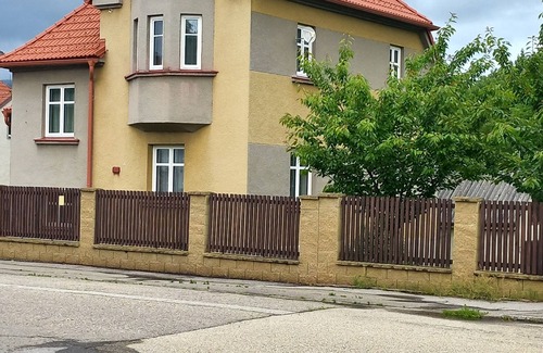 Cesky Krumlov Villa | Villa Oliva/entire house/free WiFi and Parking