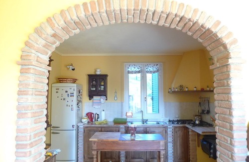 Mologno Villa | Villa Oliva, Tuscany villa with pool, large private garden, walk to restaurant.