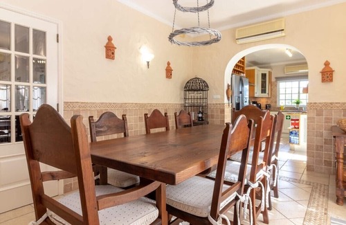 Porches Villa | Villa Oliveira, Family villa, BBQ & Pool