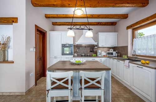 Filipana Villa | Villa Oliveta - Relaxing Family Getaway on 23,000 m2 Property with Olive Trees
