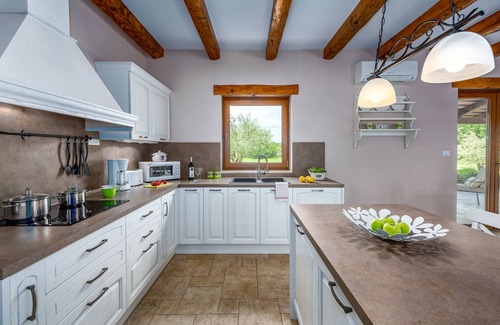 Filipana Villa | Villa Oliveta - Relaxing Family Getaway on 23,000 m2 Property with Olive Trees