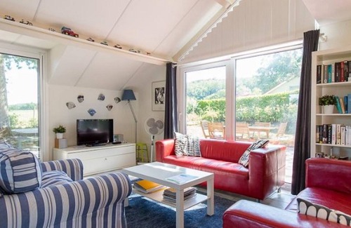Daumazan-sur-Arize House | Villa on child-friendly park with swimming pool