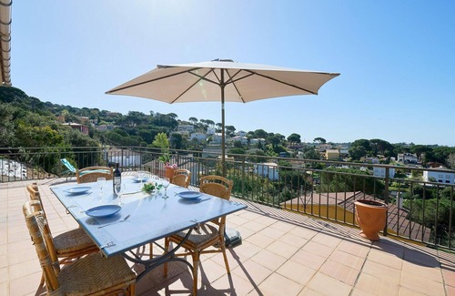 Vidreres Villa | Villa on Costa Brava with Pool & Sea Views