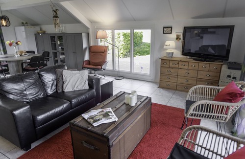 Daumazan-sur-Arize House | Villa on estate with 2 swimming pools