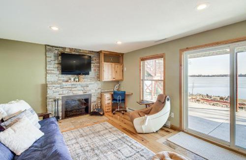 Alexandria Apartment | Villa on Lake Darling Fire Pit, Kayaks and Dock!