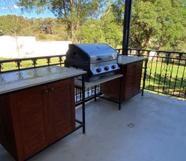 Greater Johannesburg Metropolitan Area Villa | Villa on Main Modderfontein