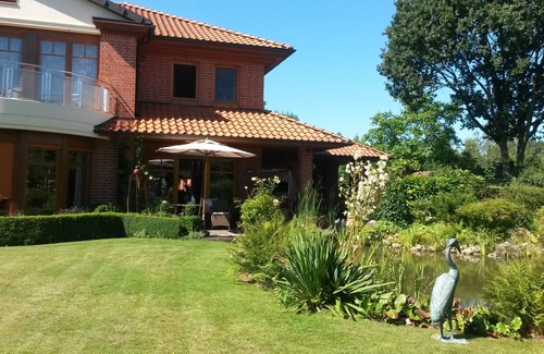 Bad Zwischenahn Apartment | Villa on the Eschhang - rest and relaxation in a Mediterranean villa 4 stars *