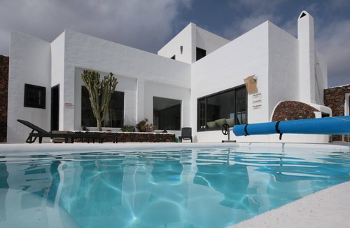 Costa Teguise Villa | Villa on the golf course