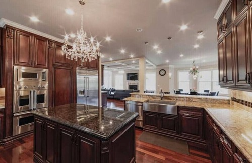 Atlanta House | Villa On The Lake