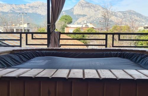 Konyaalti Villa | Villa Orange House Private Garden Terrace Hot tub Mountain views Konyaalti Antalya