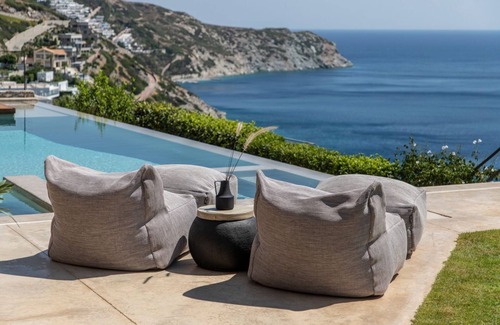 Malevizi Villa | Villa Orea Thea - Three Bedroom Villa, Sleeps 6