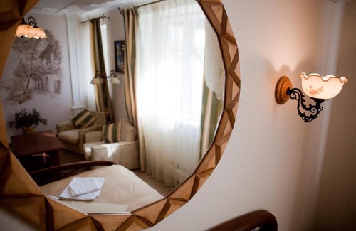 Solomjanskyj Villa | Villa Oselya