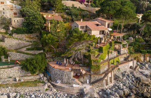 Scilla Villa | Villa overlooking the sea with private access
