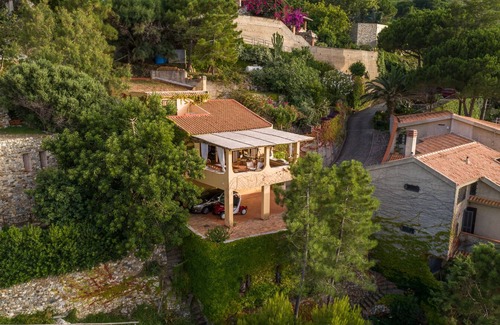 Scilla Villa | Villa overlooking the sea with private access