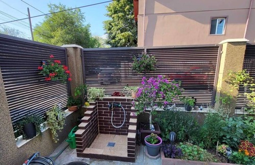 Eforie Nord House | Villa Ozon - close to the sea, far from stress ! Family-sized rooms.