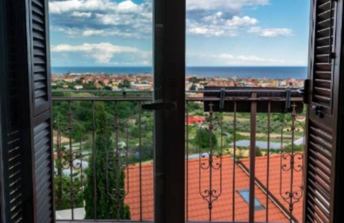 Borghetto Santo Spirito Villa | Villa Pineland with Sea View