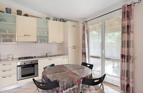 San Bartolomeo al Mare Villa | Villa 'Pairola' with Sea View, Private Garden and Air Conditioning