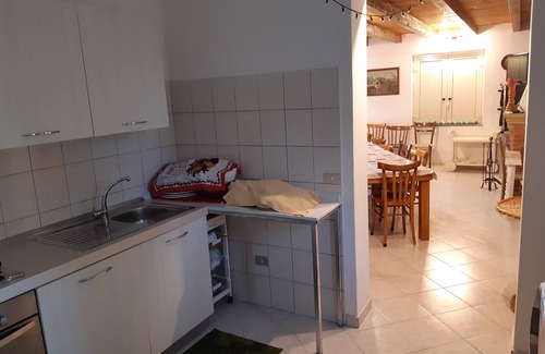 Nissoria House | Villa Pace and Serenita on a hill with good views 6 seats, 4 rooms, poss cars