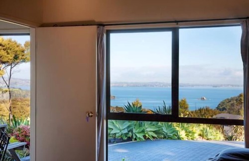 Omiha Apartment | Villa Pacifica-Unit2-Free car/transfers