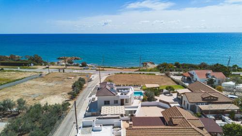 Agios Theodoros Villa | Villa Pacy